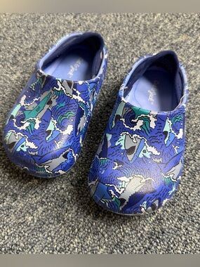 Cat and Jack Baby Toddler Crocs Shoes Size 6